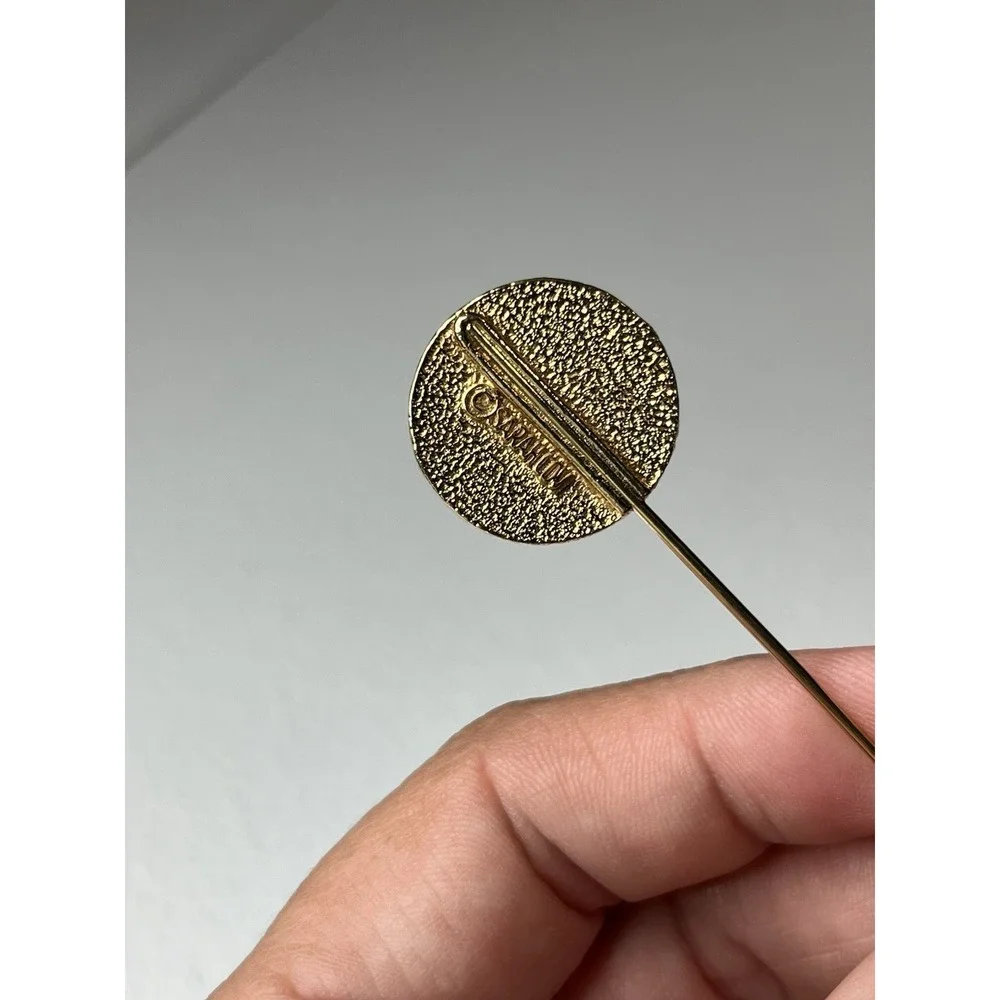 VTG Sarah Coventry Gold Tone Red Green Yellow Mosaic Enamel Round Hat‎ Stick Pin